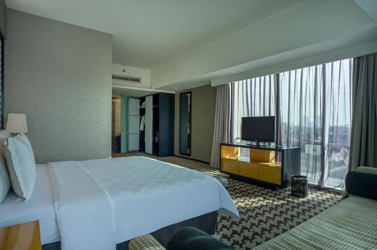 Artotel Ts Suites Surabaya Luaran gambar