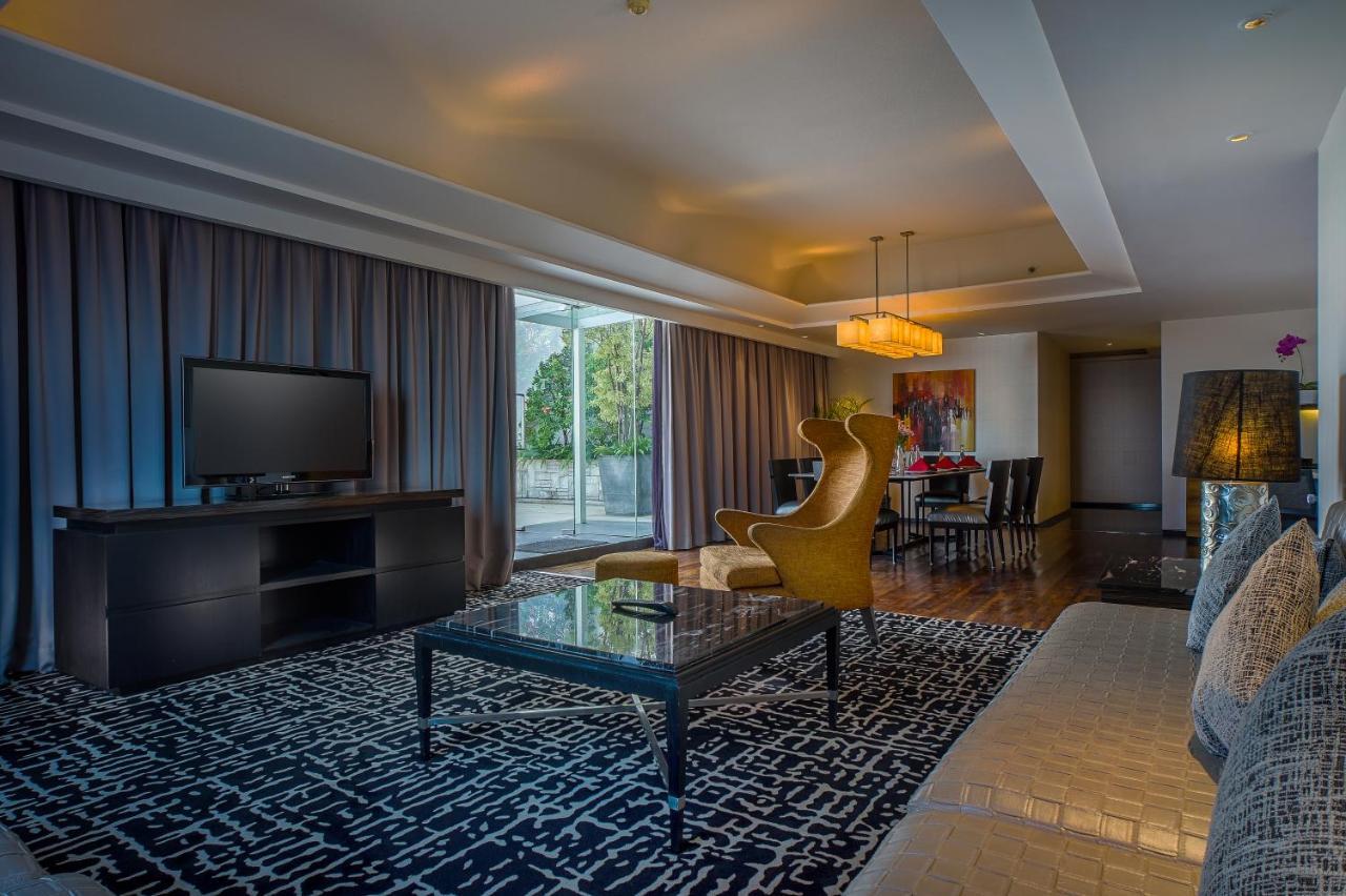 Artotel Ts Suites Surabaya Luaran gambar
