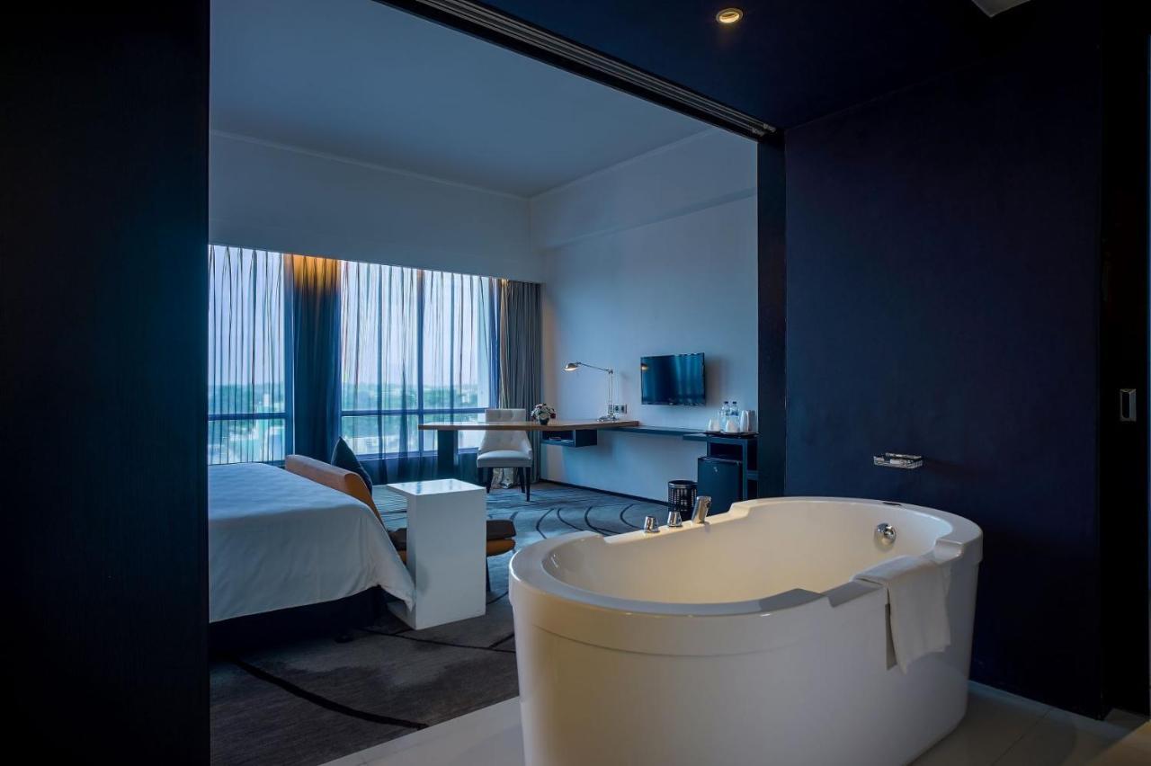 Artotel Ts Suites Surabaya Luaran gambar