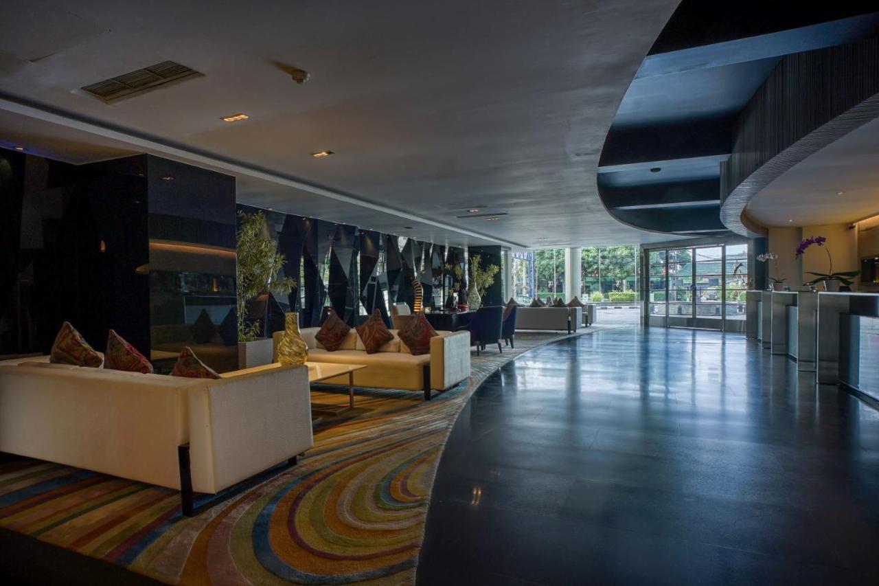 Artotel Ts Suites Surabaya Luaran gambar
